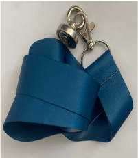 Pétanque Spot Accessory Kit: Magnetic Catcher, Lanyard & Cloth. - Image 2